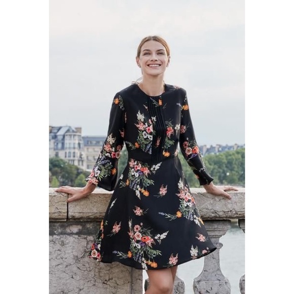 Amour Vert Dresses & Skirts - Amour Vert Davina Feast Floral Silk Dress